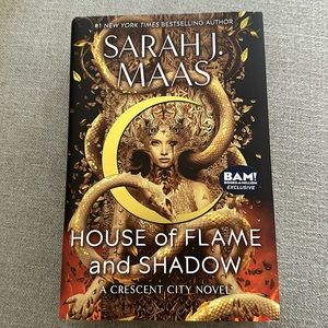 House of Flame and Shadow (Digitally Signed Books-A-Million Exclusive)
by SJM